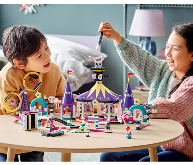 LEGO Friends 41685 Wesołe miasteczko z kolejką - 1019909 - zdjęcie 2
